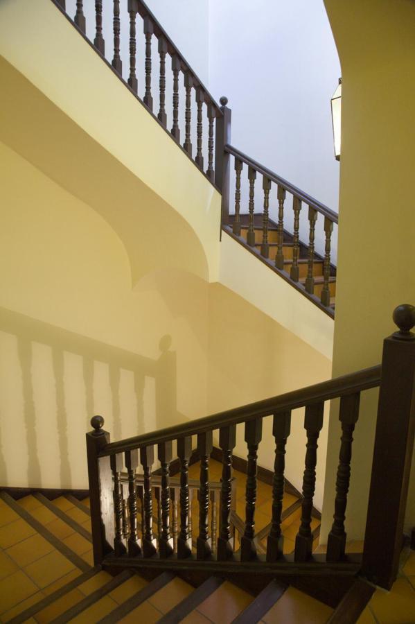 Apartamento Palacio Descalzos Tudela Exterior foto